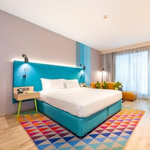 Deluxe Club Room Complimentary DXB Airport Drop-Off Transfer to La Mer Beach Dubai Mall or Burj Khalifa Metro Station